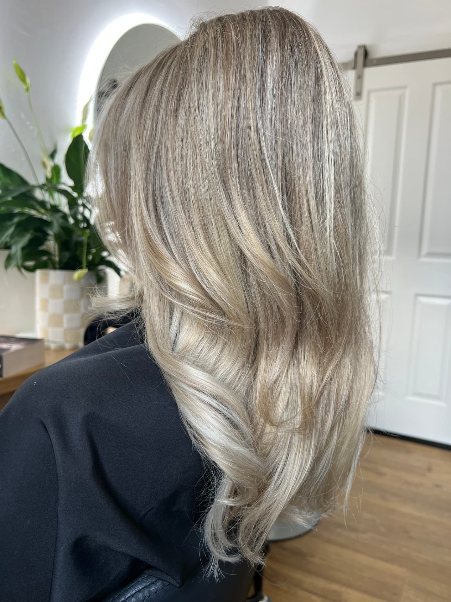 Dimensional lived-in blonde with soft waves